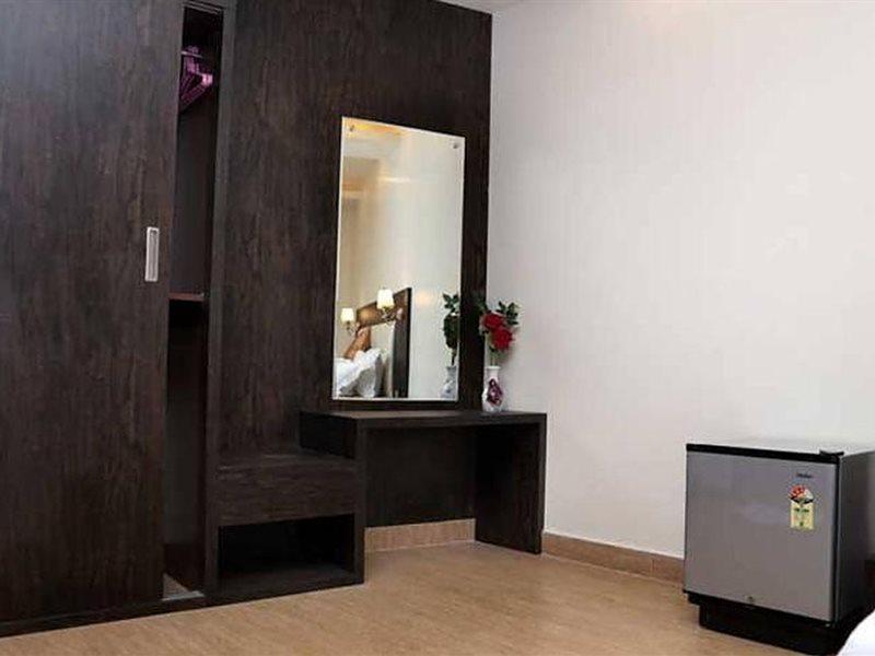 Hotel Vinayak Lifestyle Hotels Lucknow Dış mekan fotoğraf